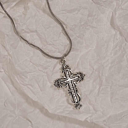Gothic Heart Cross Pendant Necklace Set With Dark Romantic Charm Details