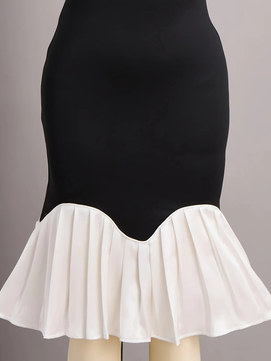 Two-Tone High-Neck Bodycon Midi Dress with Contrasting Pleated Flounce Hem