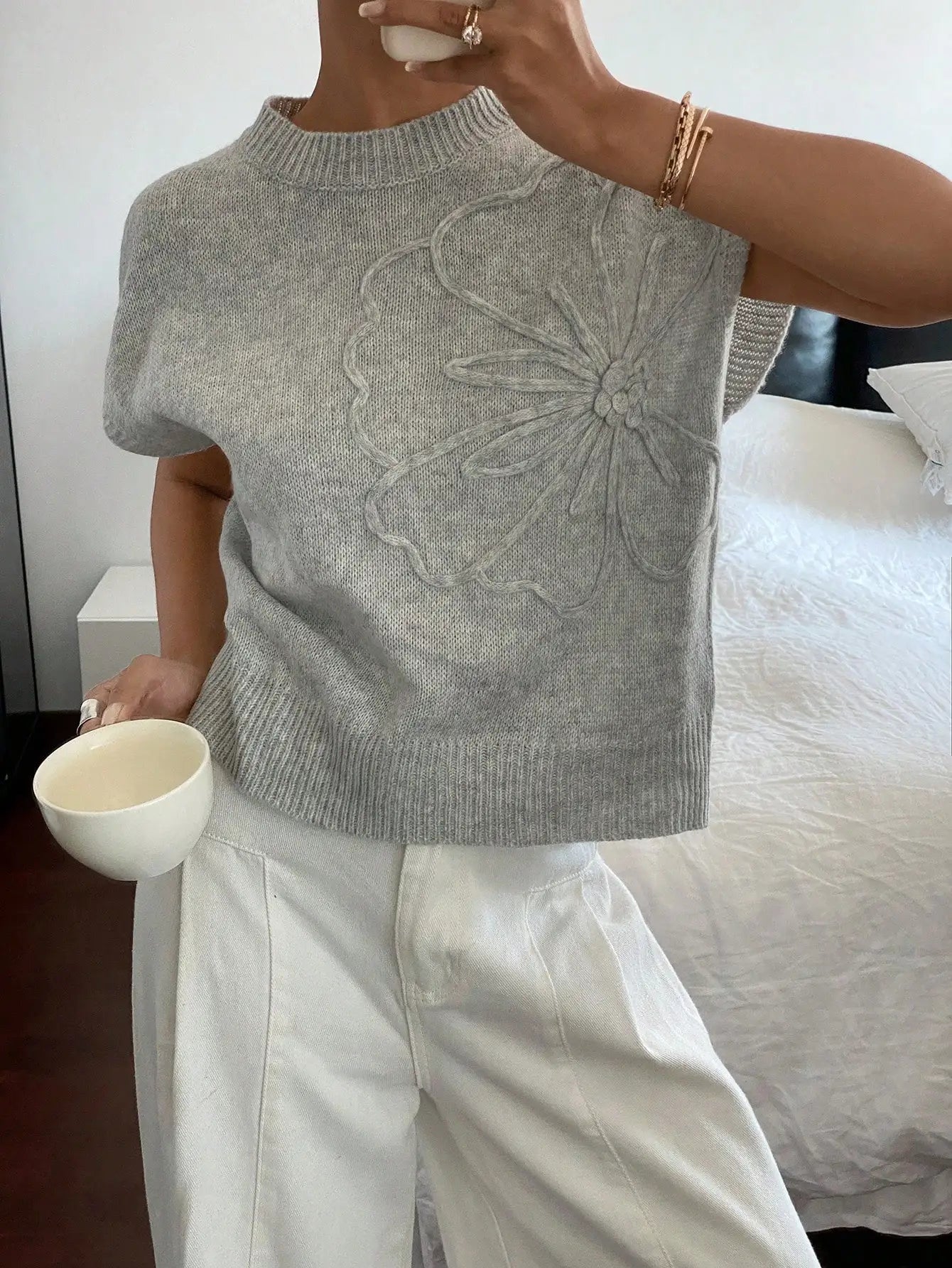 Women's Floral Crew Neck Knit Sweater with Relaxed Summer Short Sleeves