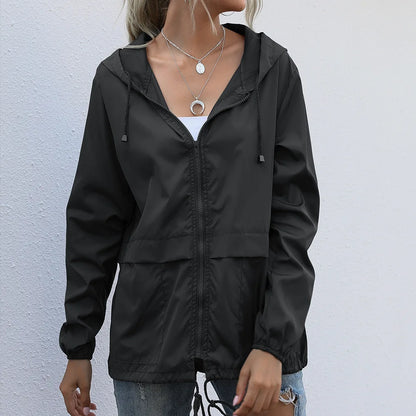 Women's Hooded Waterproof Windproof Outdoor Jacket with Lightweight Thermal Streetwear Windbreaker Design