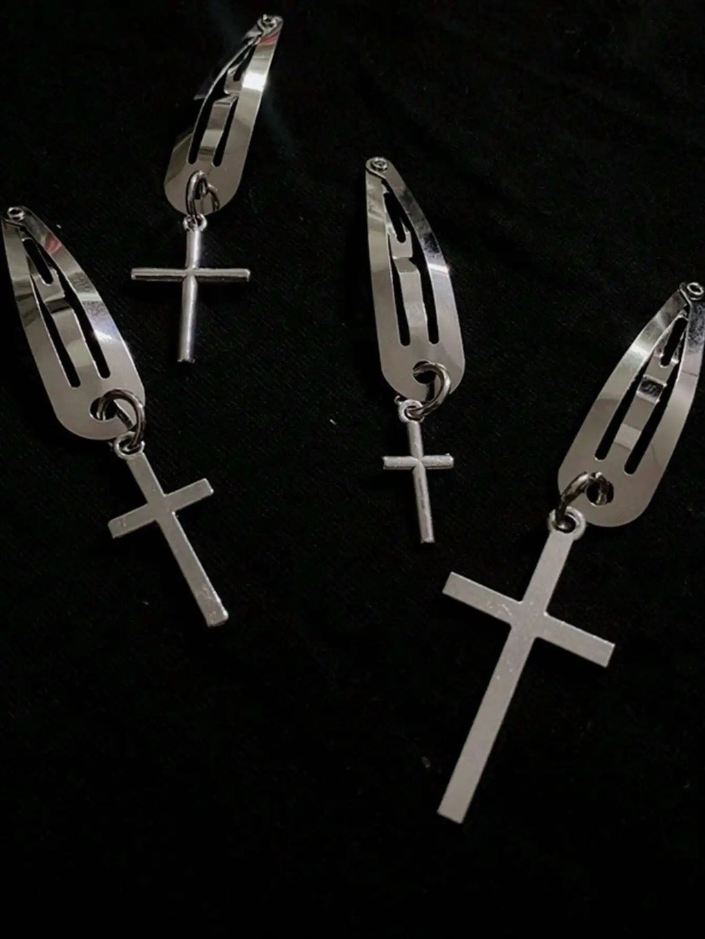 Gothic Cross Hair Clip Set Punk Streetwear Statement Accessories Collection