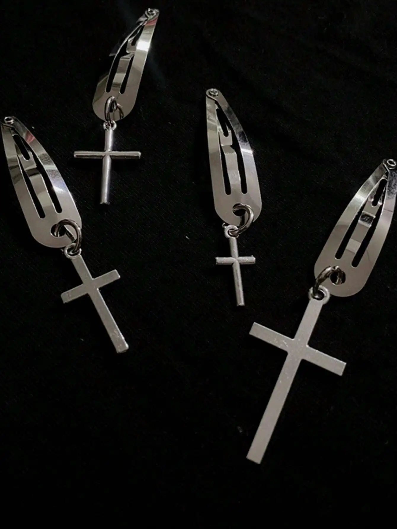 Gothic Cross Hair Clip Set Punk Streetwear Statement Accessories Collection