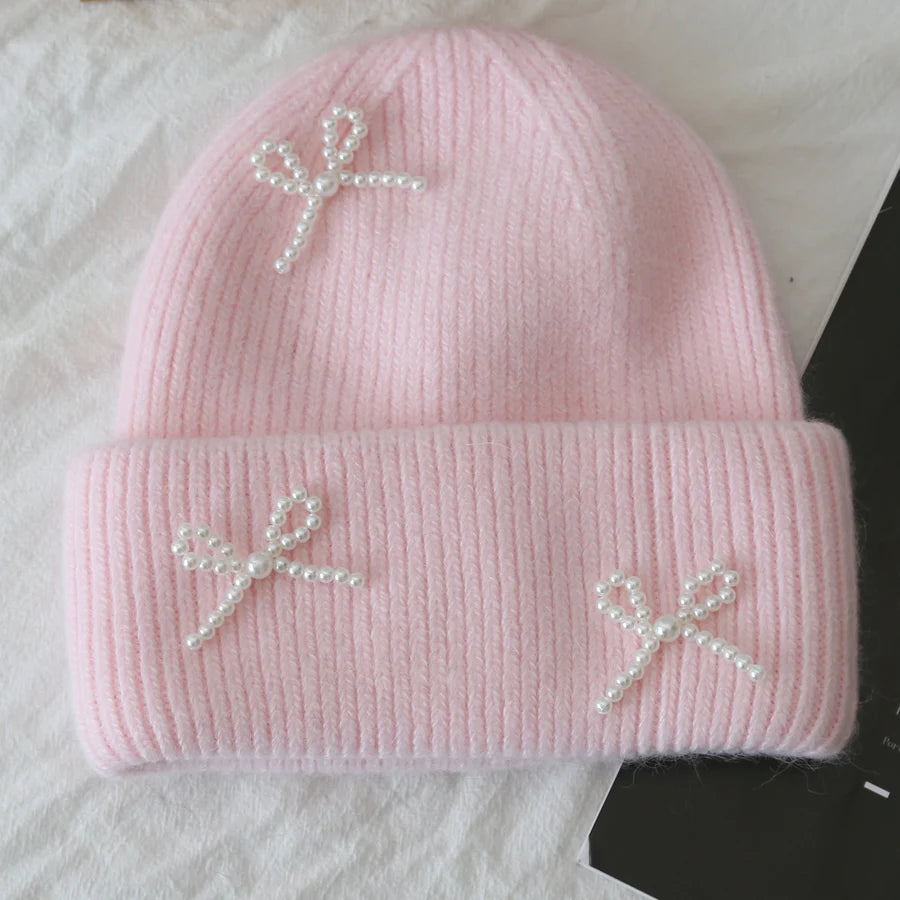 Minimalist Ribbed Knit Polyester Beanie for Everyday Casual Winter Streetwear Comfort and Warmth