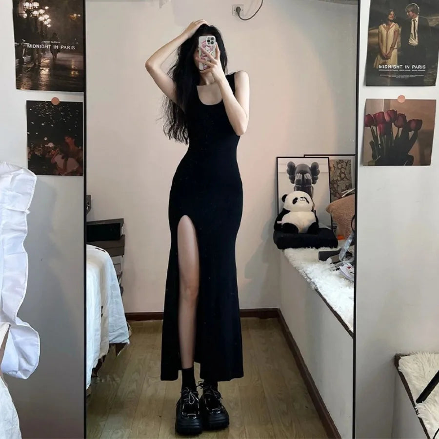 Anime-Inspired Elegant Side Slit Gothic Maxi Dress with Minimal Streetwear Style
