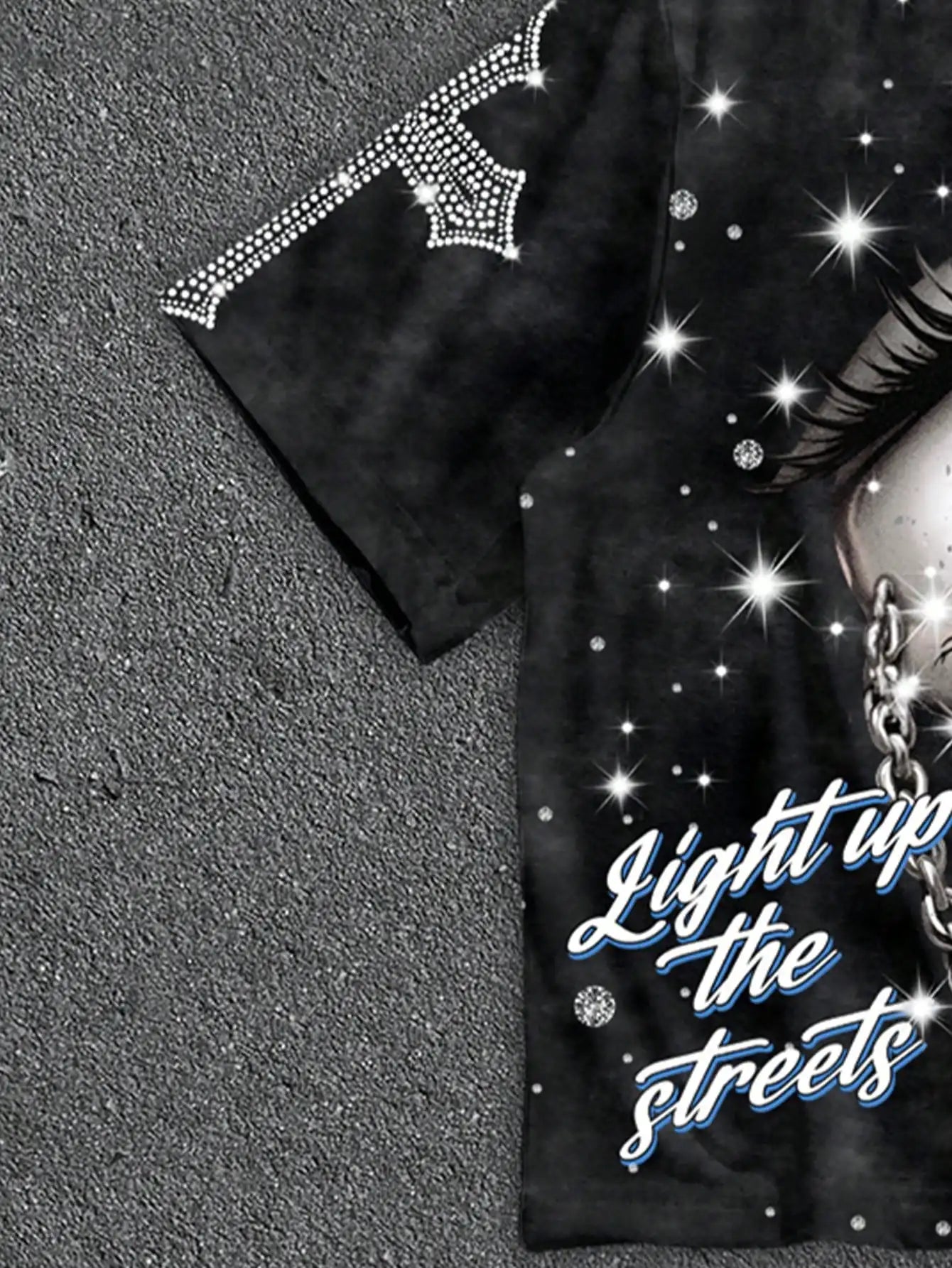 Graphic Eye Crop Tee with Cosmic Artwork and Boxy Streetwear Silhouette