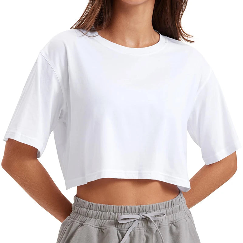 Minimalist Cropped Tee with Relaxed Fit and Clean Casual Streetwear Style