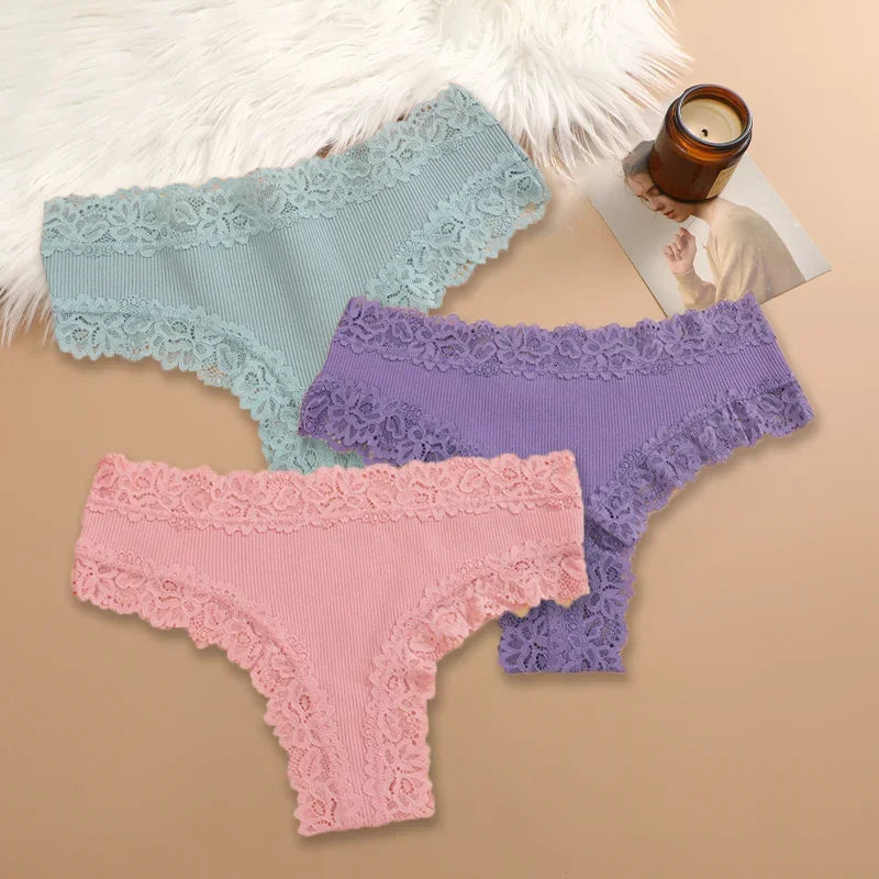 Three-Piece Ribbed Cotton-Blend Bikini Panty Set with Scalloped Lace Trim