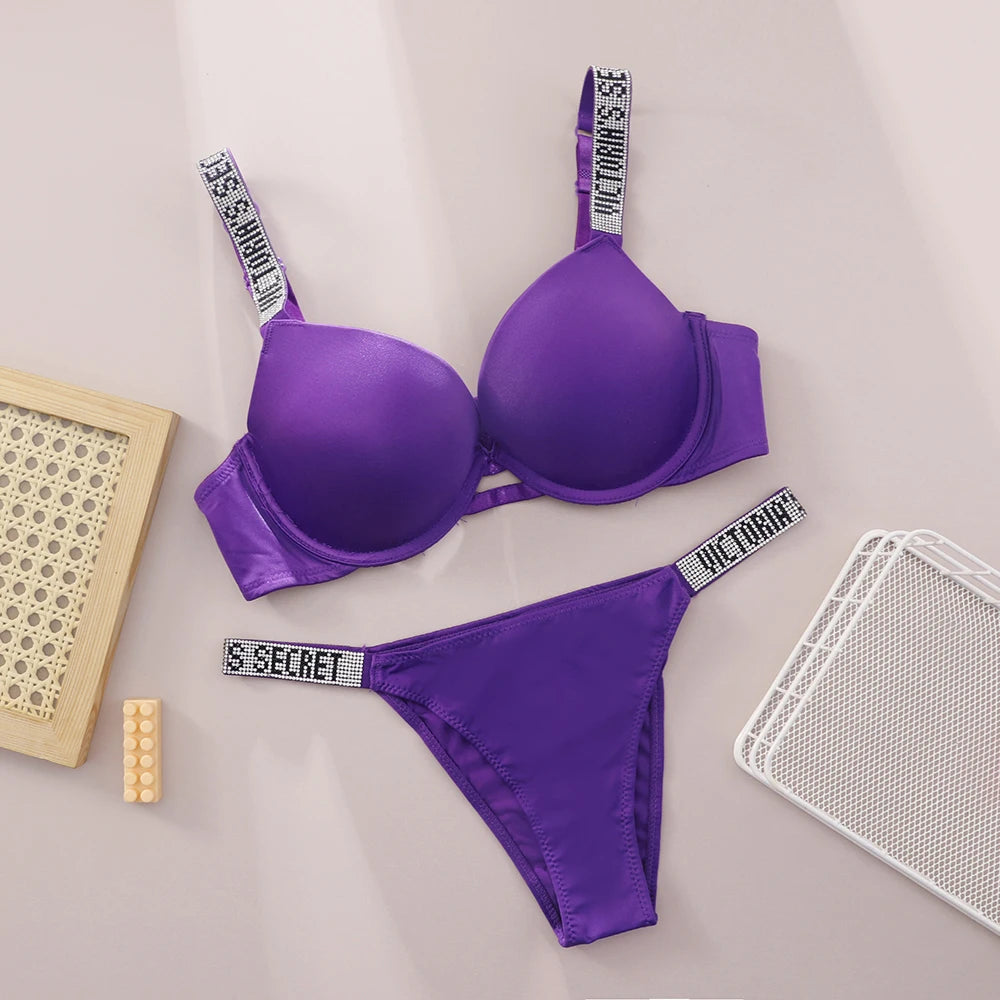 Sleek Contour Underwire Bra Set with Crystal-Embellished Straps