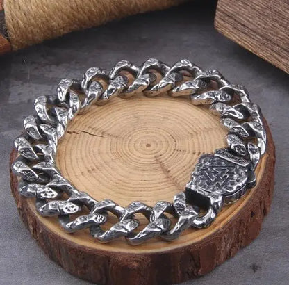 Heavy Cuban Link Chain Bracelet for Punk and Alternative Streetwear Styling
