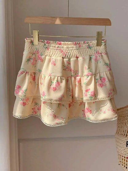 Tiered Ruffle Mini Skirt with Lace Hem Lightweight A-Line Design
