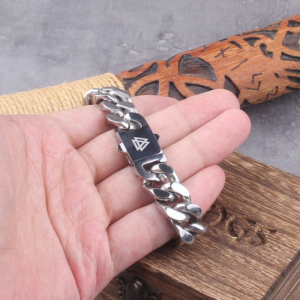 Heavy Cuban Link Chain Bracelet for Punk and Alternative Streetwear Styling