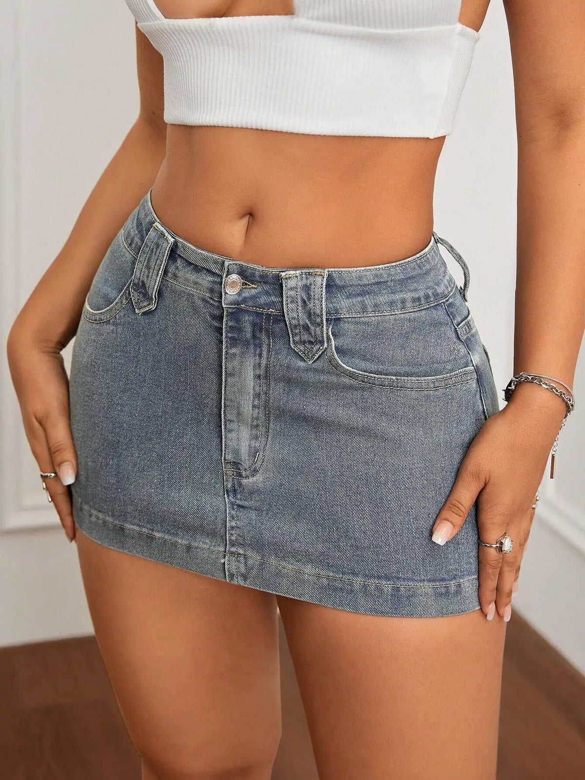 Washed Denim Bodycon Mini Skirt with Front Pockets and Slim Fit