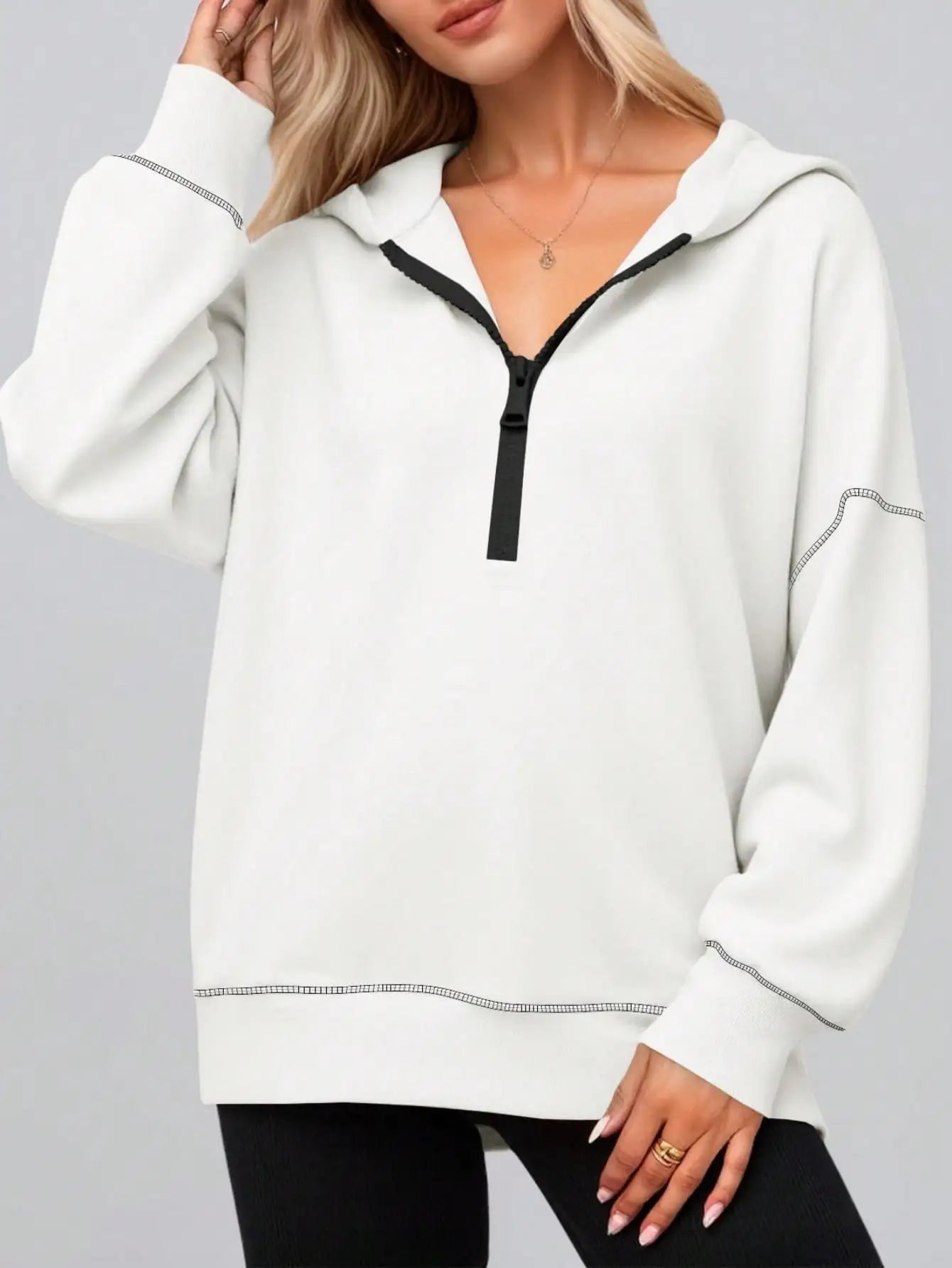 Cropped Zip-Up Hoodie with Slim Fit and Contemporary Streetwear Design