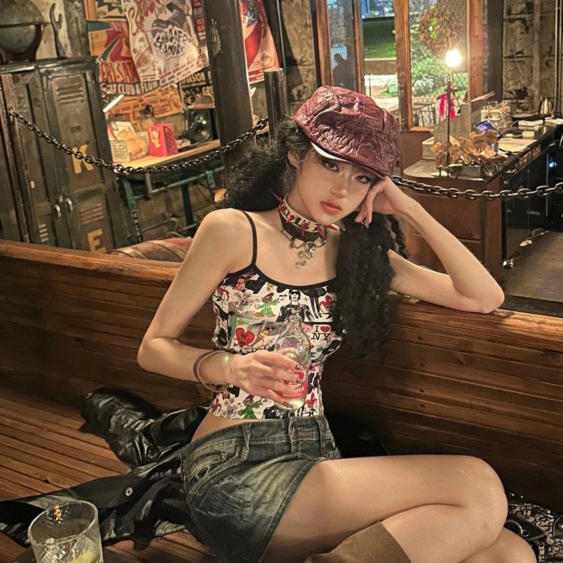 Graphic Print Spaghetti Strap Crop Top with Slim Fit Streetwear Style