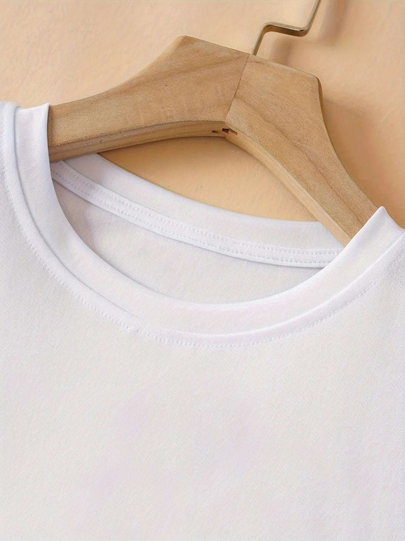 Women's Graphic Print Cropped Short Sleeve T-Shirt for Casual Modern Streetwear Fashion
