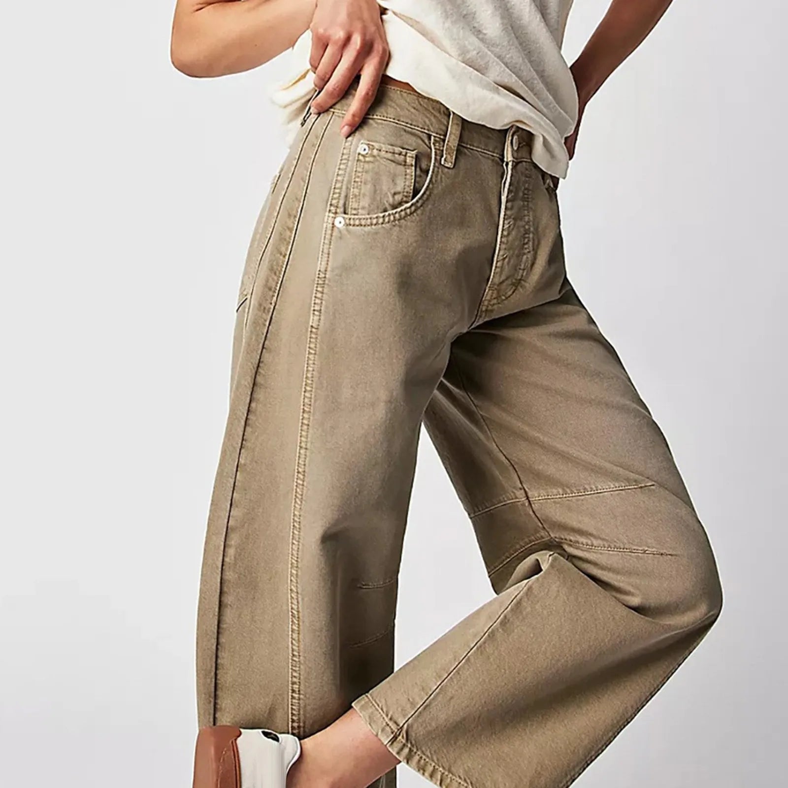 Women's Cropped Barrel Leg Stretch Denim Jeans with Relaxed Streetwear Inspired Silhouette