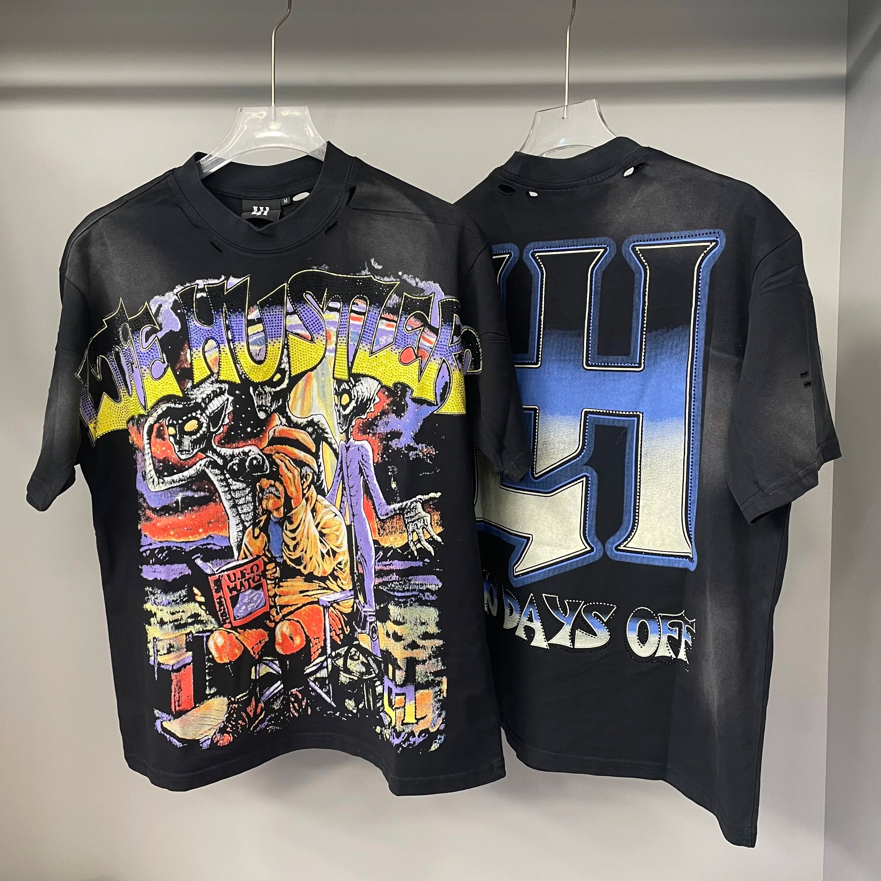 Distressed Graphic Oversized Cotton Streetwear T-Shirt with Vintage-Inspired Artwork