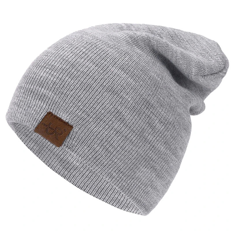 Minimalist Slouchy Acrylic Knit Beanie with Decorative Patch for Casual Streetwear Winter Fashion