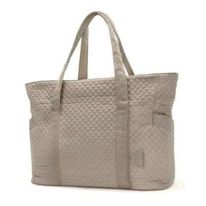 Quilted Large Capacity Tote Bag with Zip Closure and Structured Design