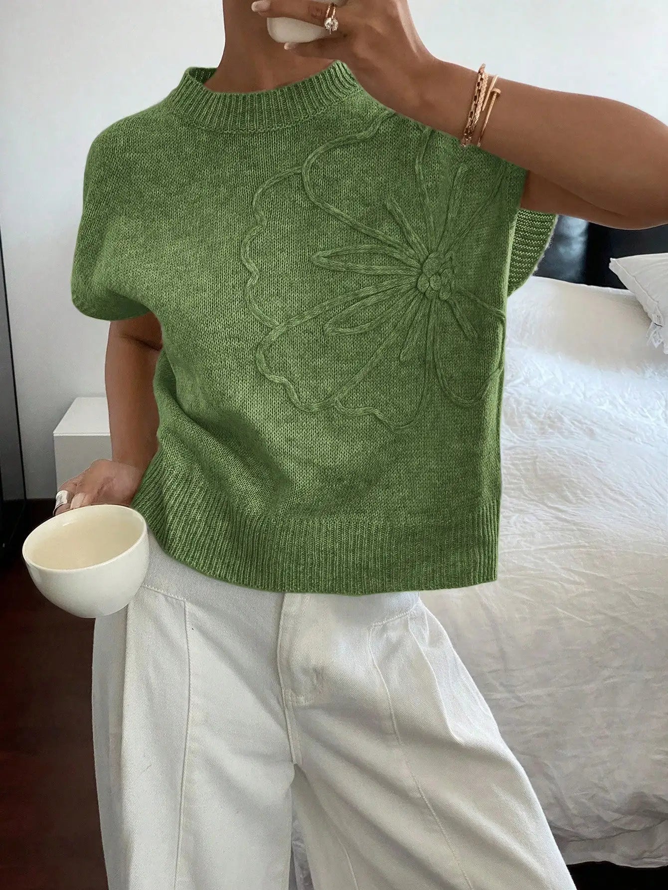 Women's Floral Crew Neck Knit Sweater with Relaxed Summer Short Sleeves