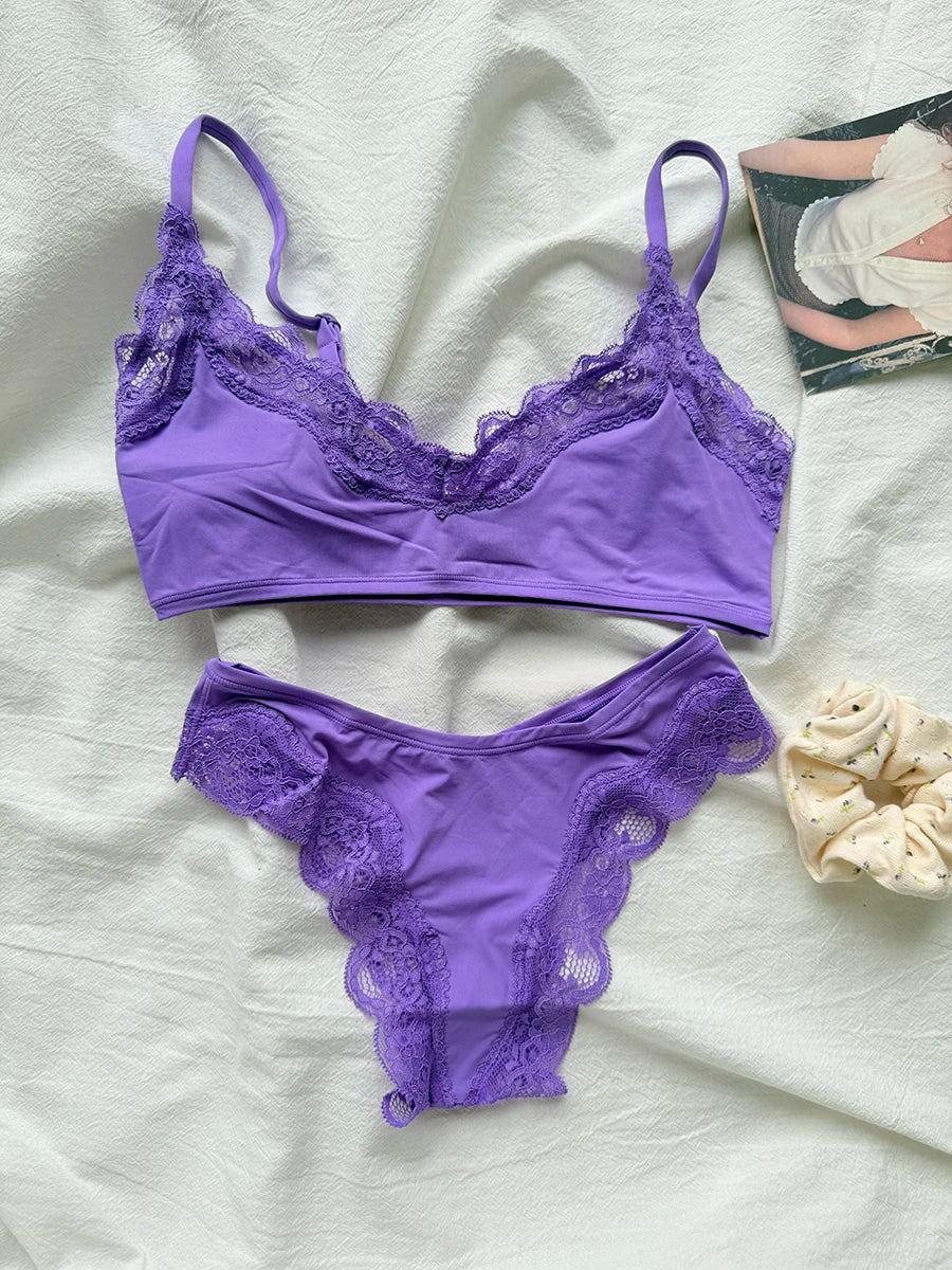 Minimalist Light Pink Wire-Free Lounge Bralette and Brief Set with Delicate Lace Edging