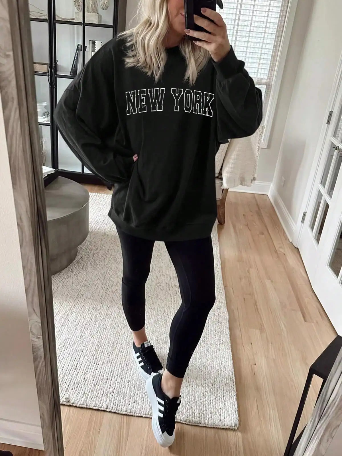 Women's Oversized Embroidered Crew Neck Sweatshirt with Drop Shoulders for Modern Streetwear Fashion