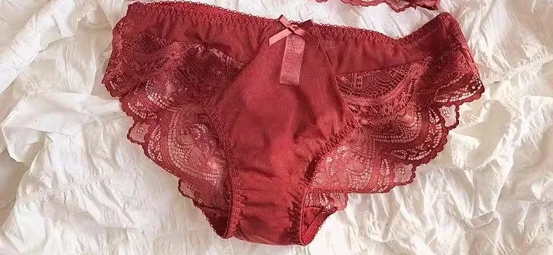 Crimson Red Textured Floral Lace Underwire Bra and Scalloped Panty Set