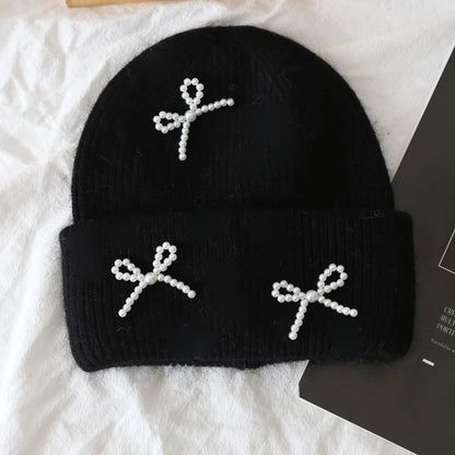 Minimalist Ribbed Knit Polyester Beanie for Everyday Casual Winter Streetwear Comfort and Warmth