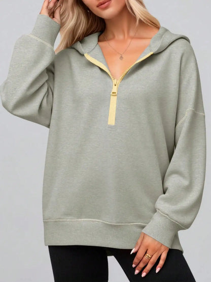Cropped Zip-Up Hoodie with Slim Fit and Contemporary Streetwear Design