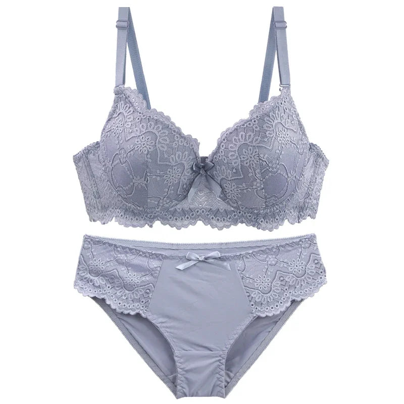 Scalloped Contour Push-Up T-Shirt Bra and Lace-Trim Hipster Brief Everyday Set