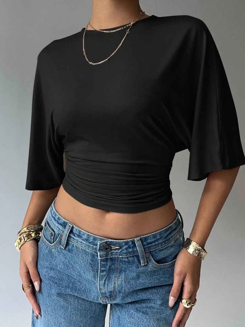 Batwing Sleeve Crop Tee with Relaxed Fit and Minimalist Casual Style