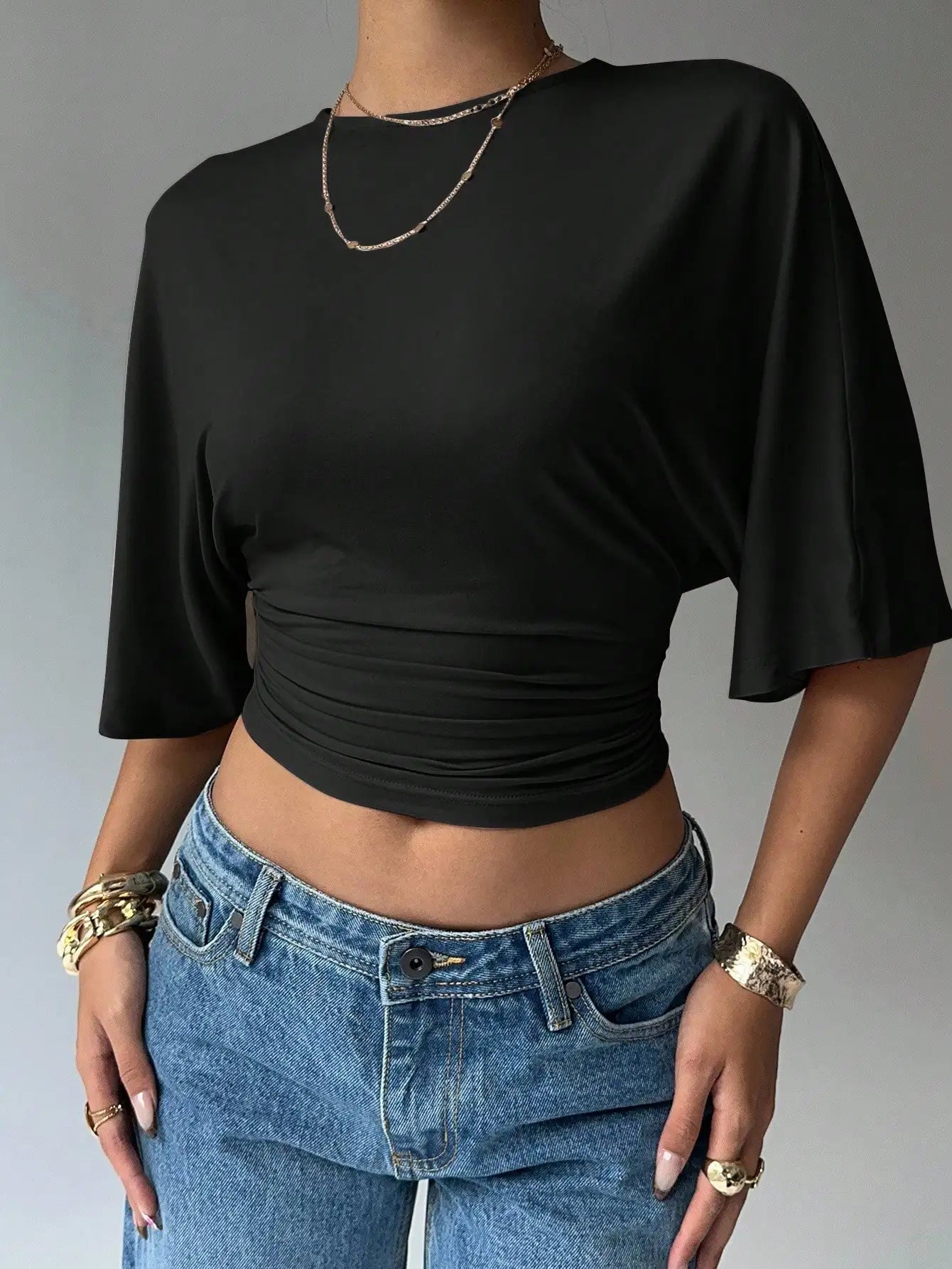 Batwing Sleeve Crop Tee with Relaxed Fit and Minimalist Casual Style
